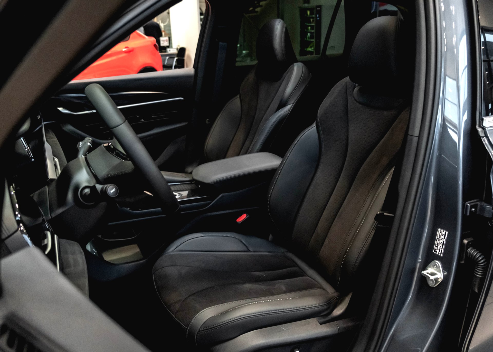 Geely 2.0 AT (238 л.с.) 4WD